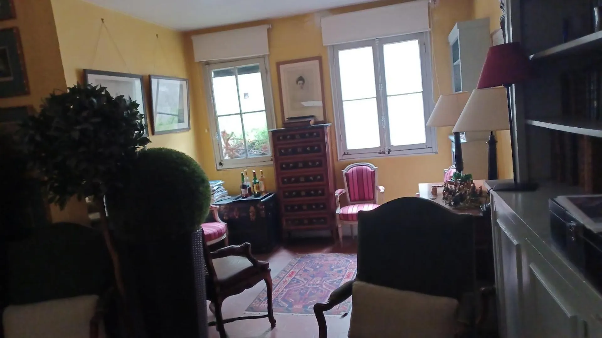 Ferienwohnung Marceau Paris Apartment