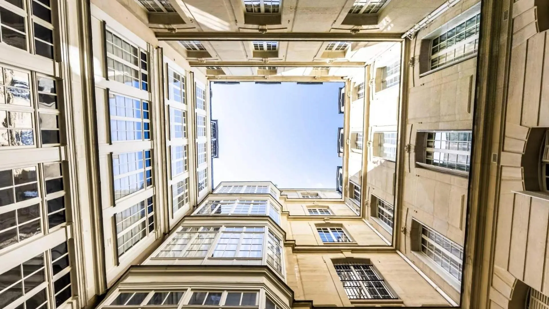 Apartment Ferienwohnung Marceau Paris